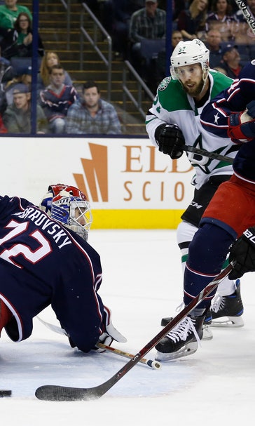 Bobrovsky stands tall as Blue Jackets beat Stars 4-1